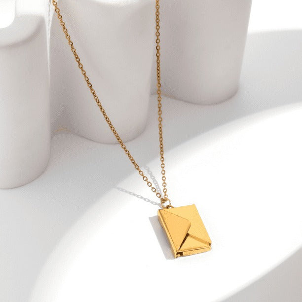 'Love You' Necklace + DIY Explosion Box