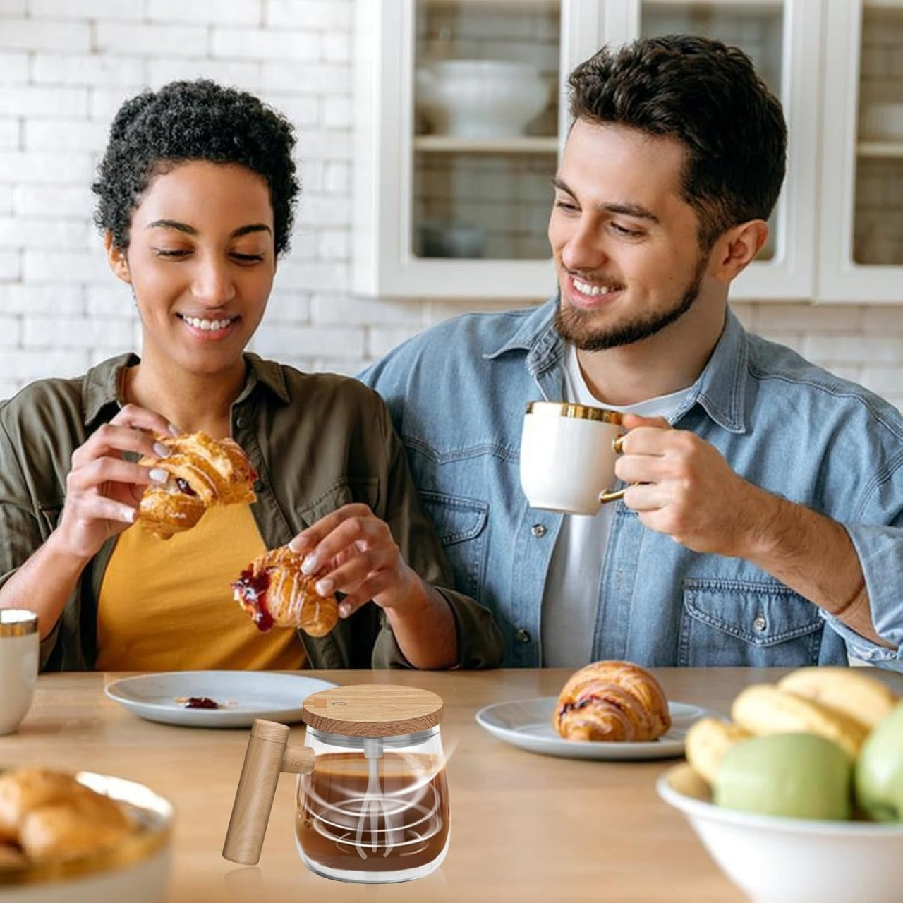 Rechargeable Self Stirring Wooden Cup