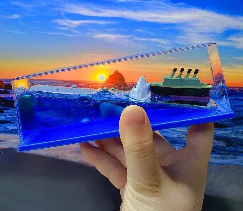 The Unsinkable Titanic - 961stores
