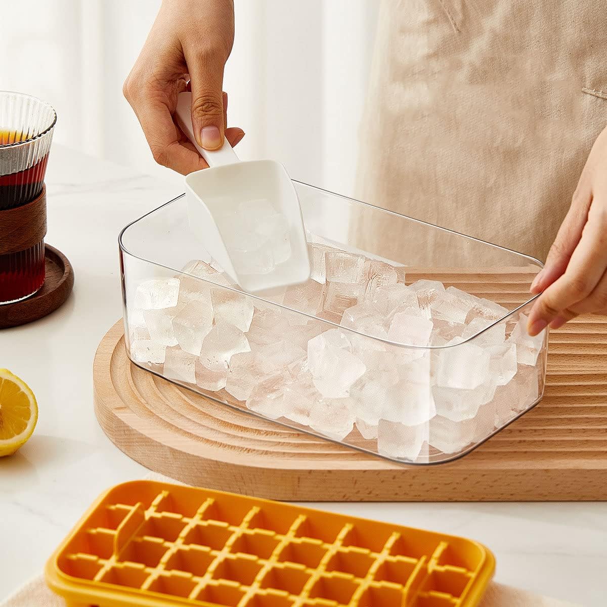 One Button Ice Cube Tray