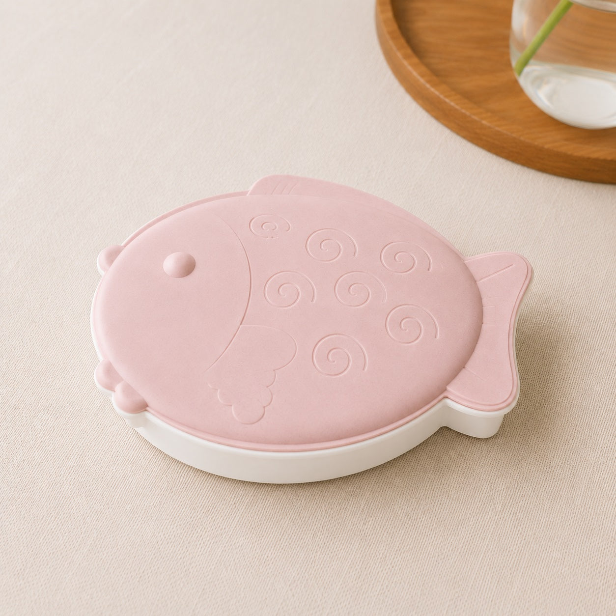 Fish-Shaped Snack Box