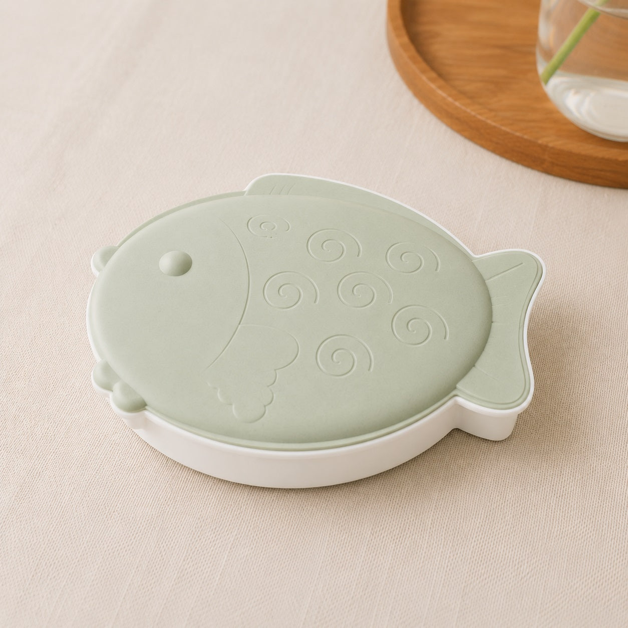 Fish-Shaped Snack Box