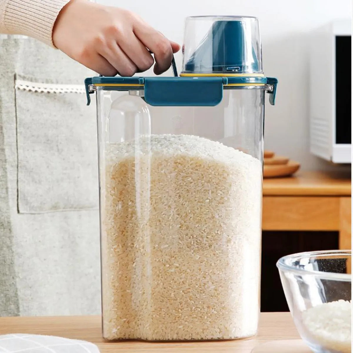 Dry Food Storage Container & Dispenser